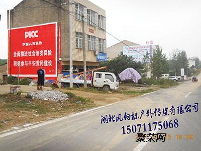 墙体广告的生命力 从九江喷绘膜到城市视觉重塑的力量_聚荣网